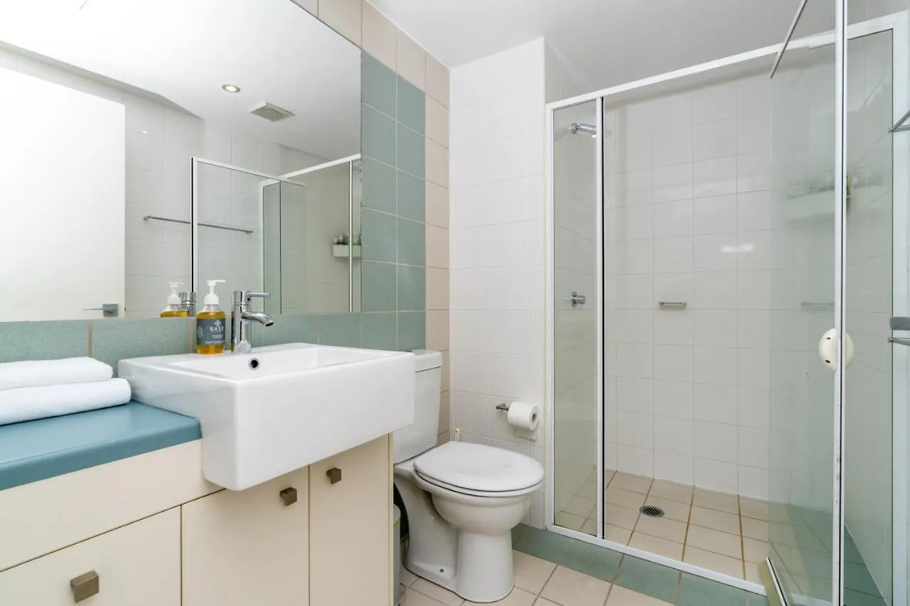 Apartment Spacious And Cosy Apt With Great Views In Braddon Canberra Australia
