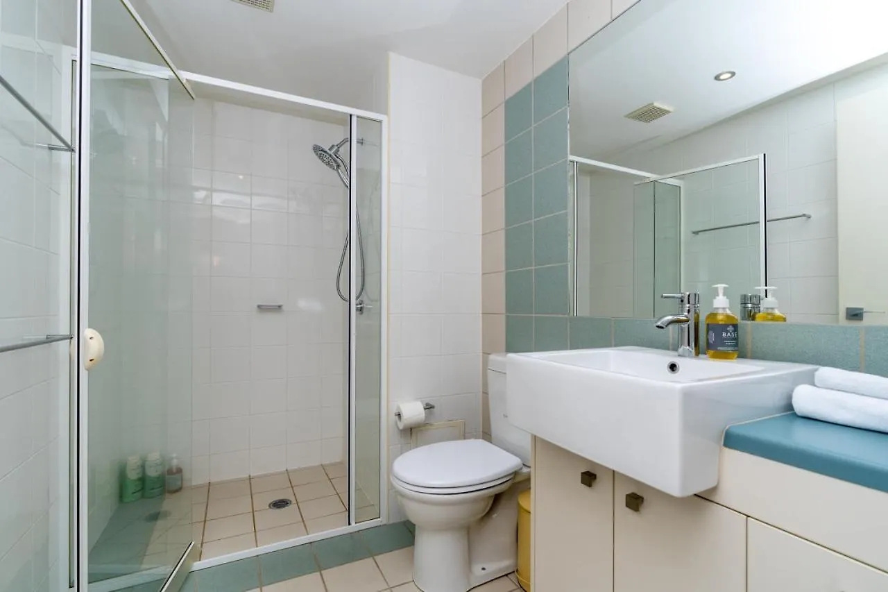 Spacious And Cosy Apt With Great Views In Braddon Canberra Apartment